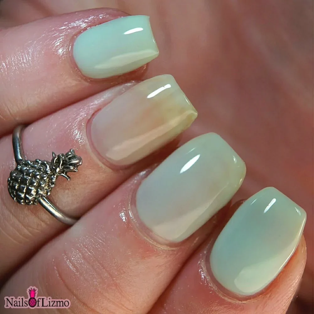 BLUSHERS colour correcting polish: Serene - Image 3